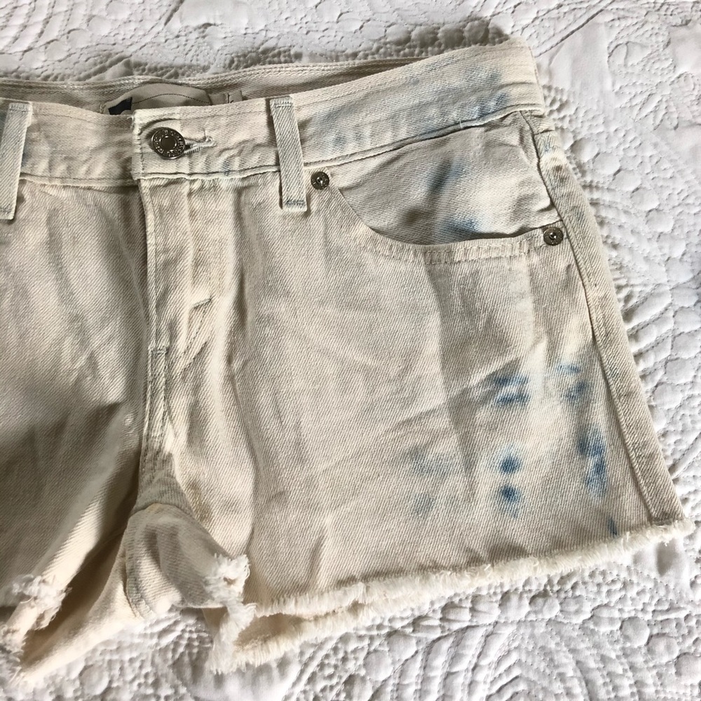 LEVI’S Tie Dye Cutoff Jean Shorts White Blue Junior Size 5 Zip Fly - Picture 4 of 13
